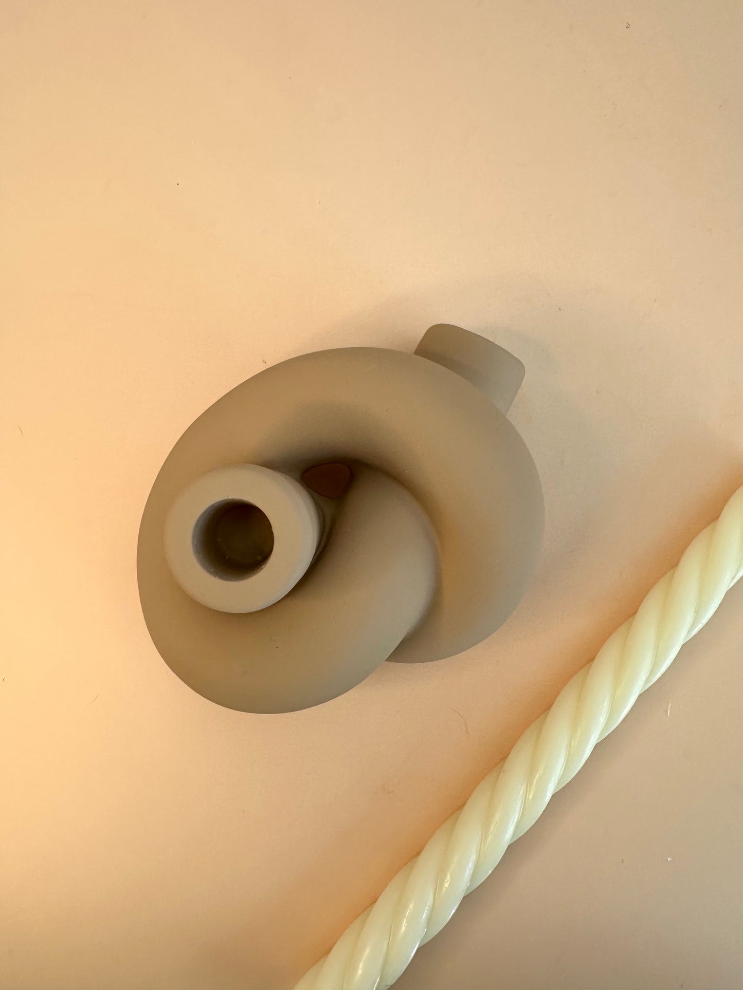 Suki Home The Groovy Candle Stick Holder Image 2