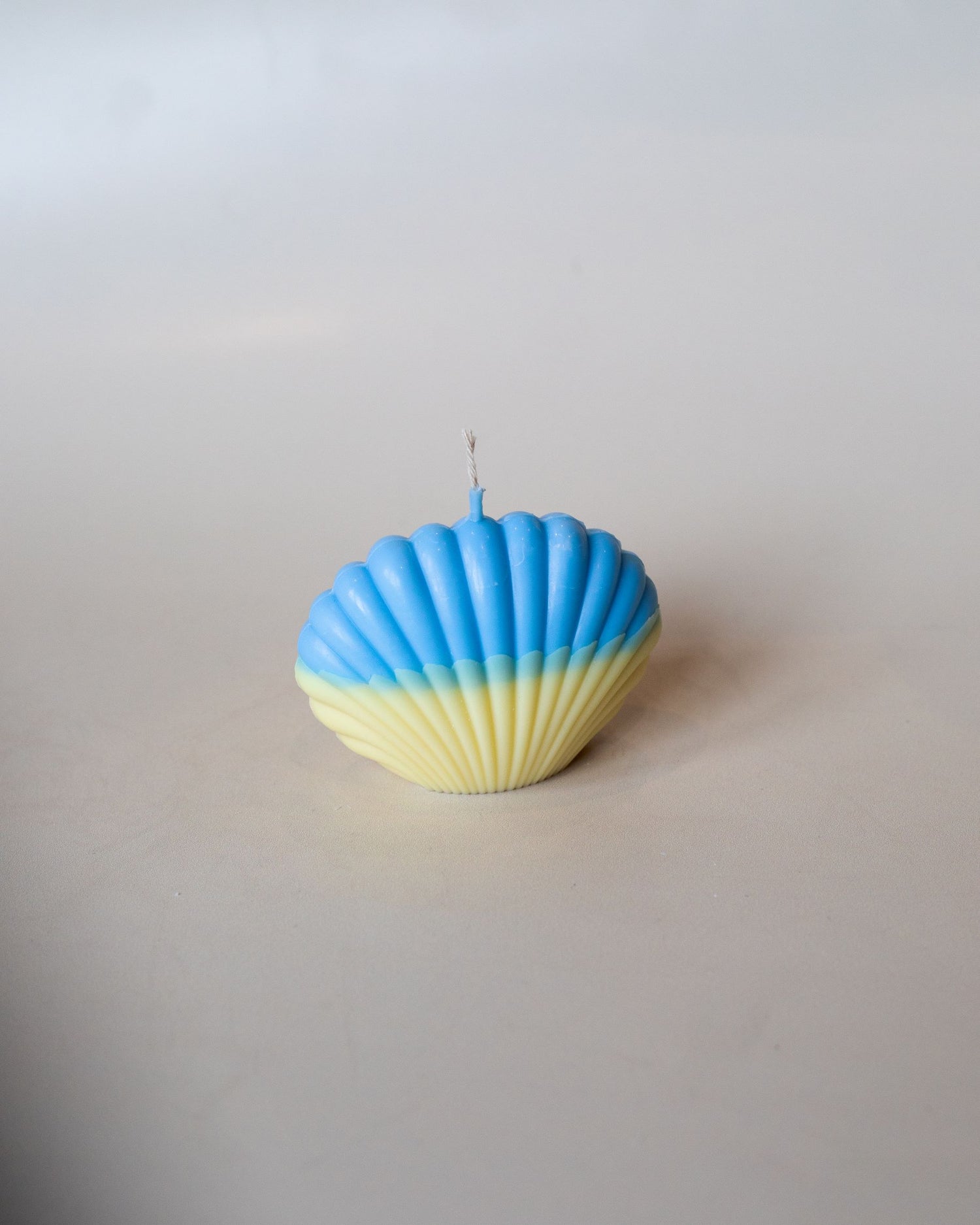 Support Ukraine Suki Home Candle