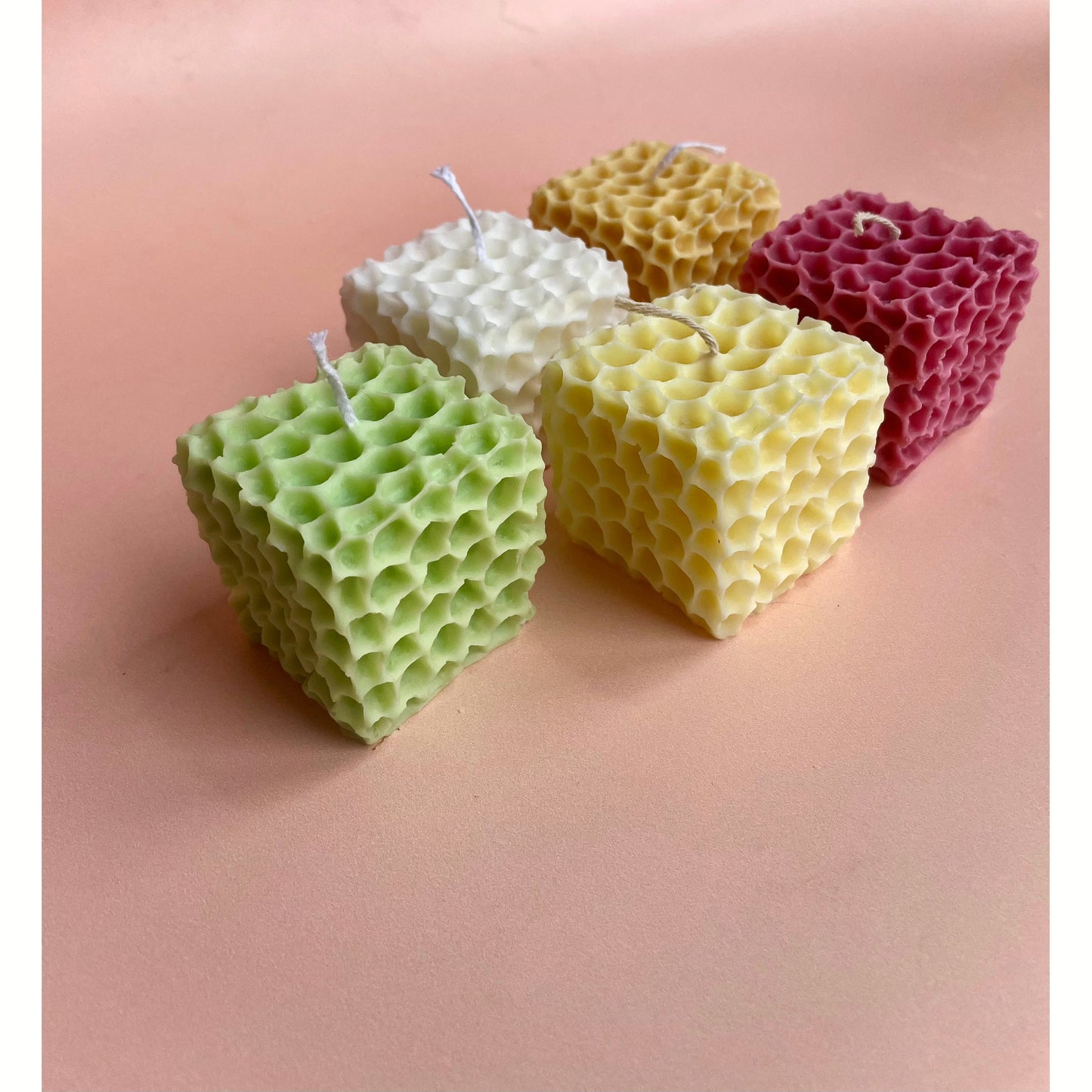 Suki Home The Honeycomb Candle Image 1
