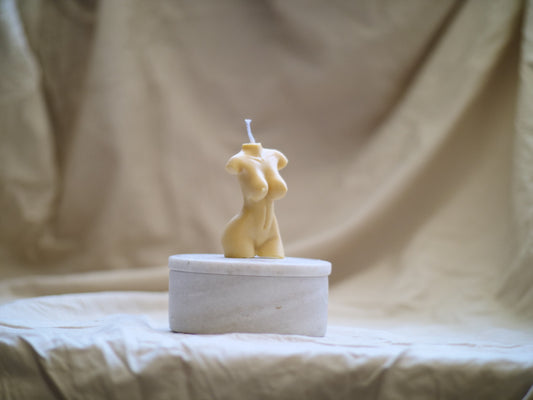 The Curvy Women Candle