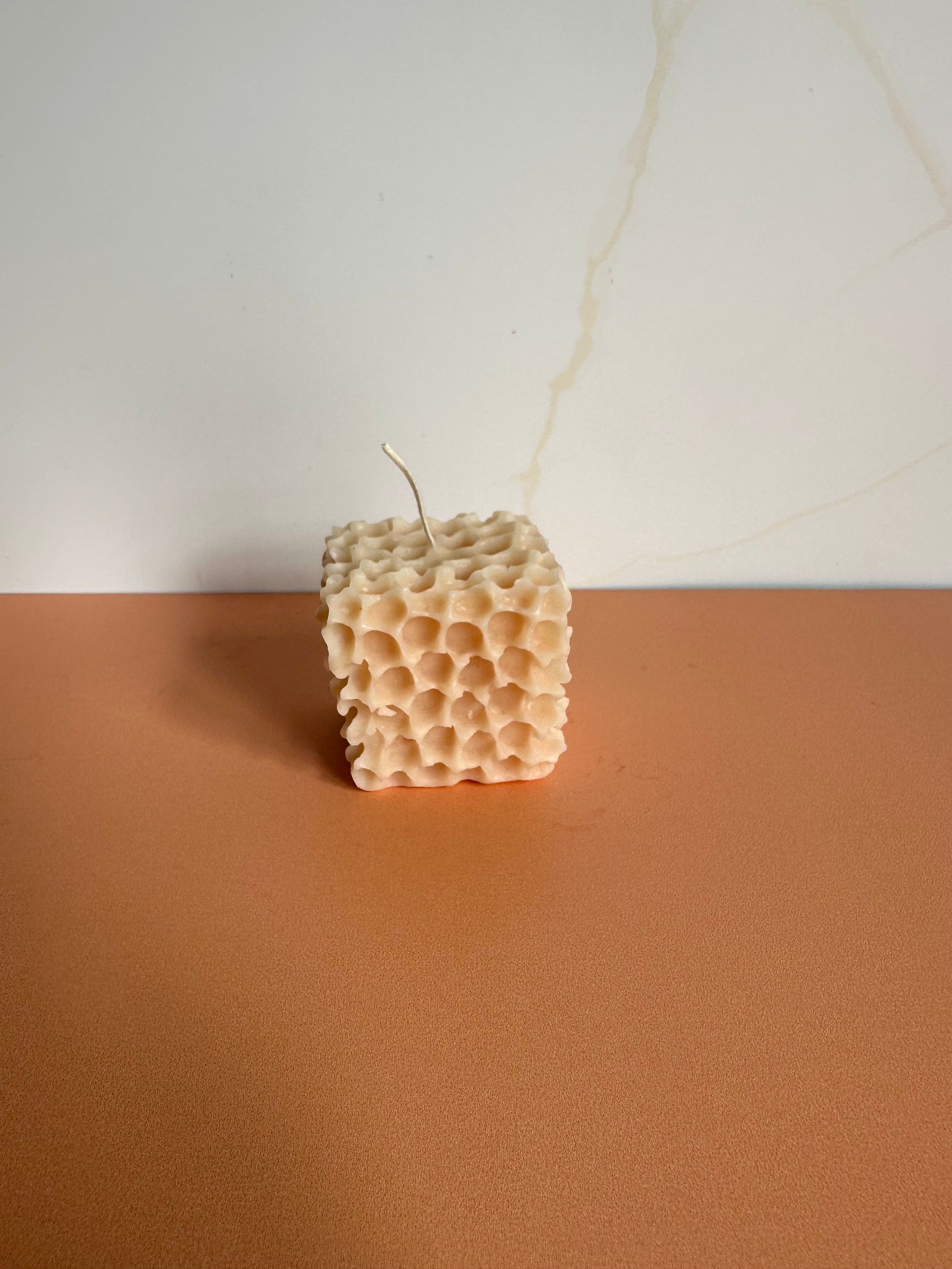Suki Home The Honeycomb Candle