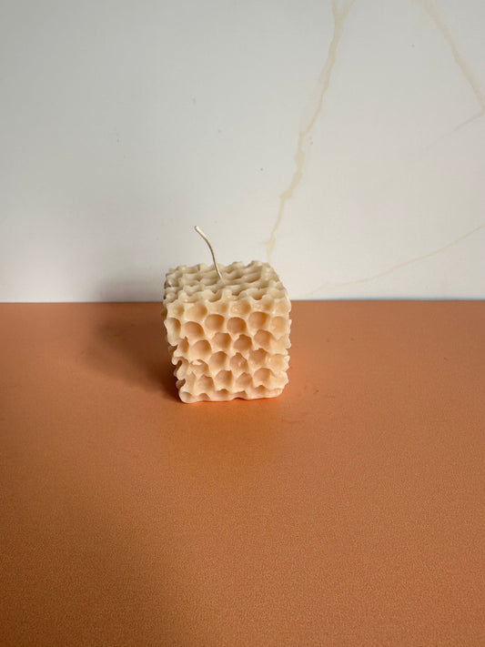 Suki Home The Honeycomb Candle